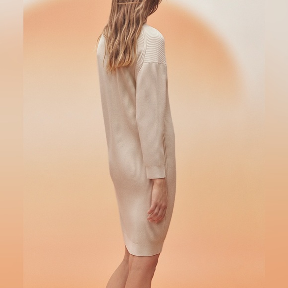 NWOT HERMES GORGEOUS RIBBED DRESS. TAN COLOR. SIZE 34. - Picture 2 of 8